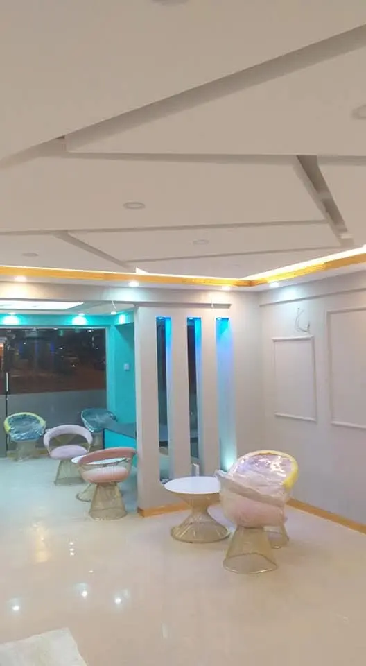 Modern alçıpan asma tavan — gizli LED aydınlatma